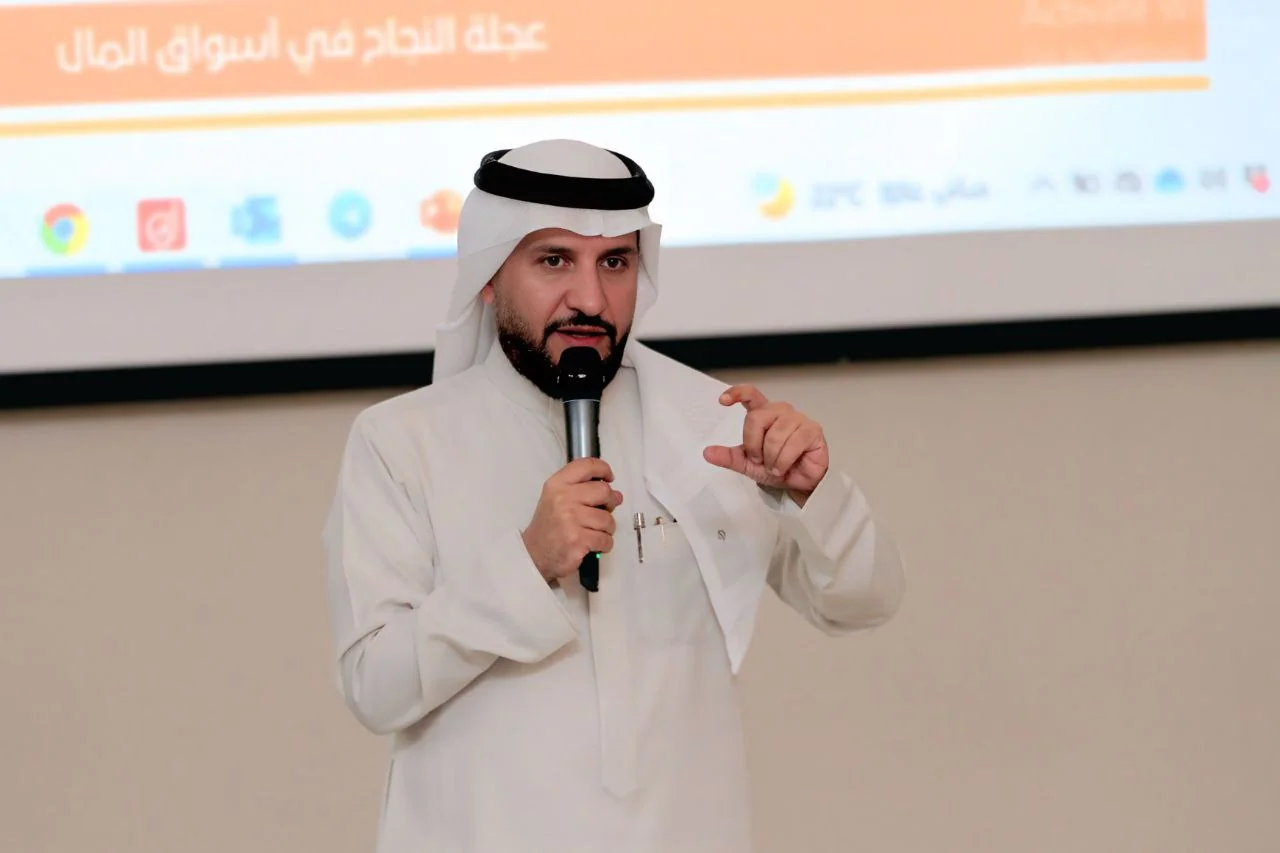 المستشار ابو رسيل الثقفي دورة في التحليل الفني في أبها